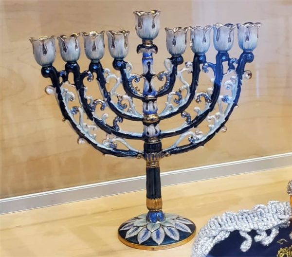 Hanukkah Jeweled Menorah Flowers